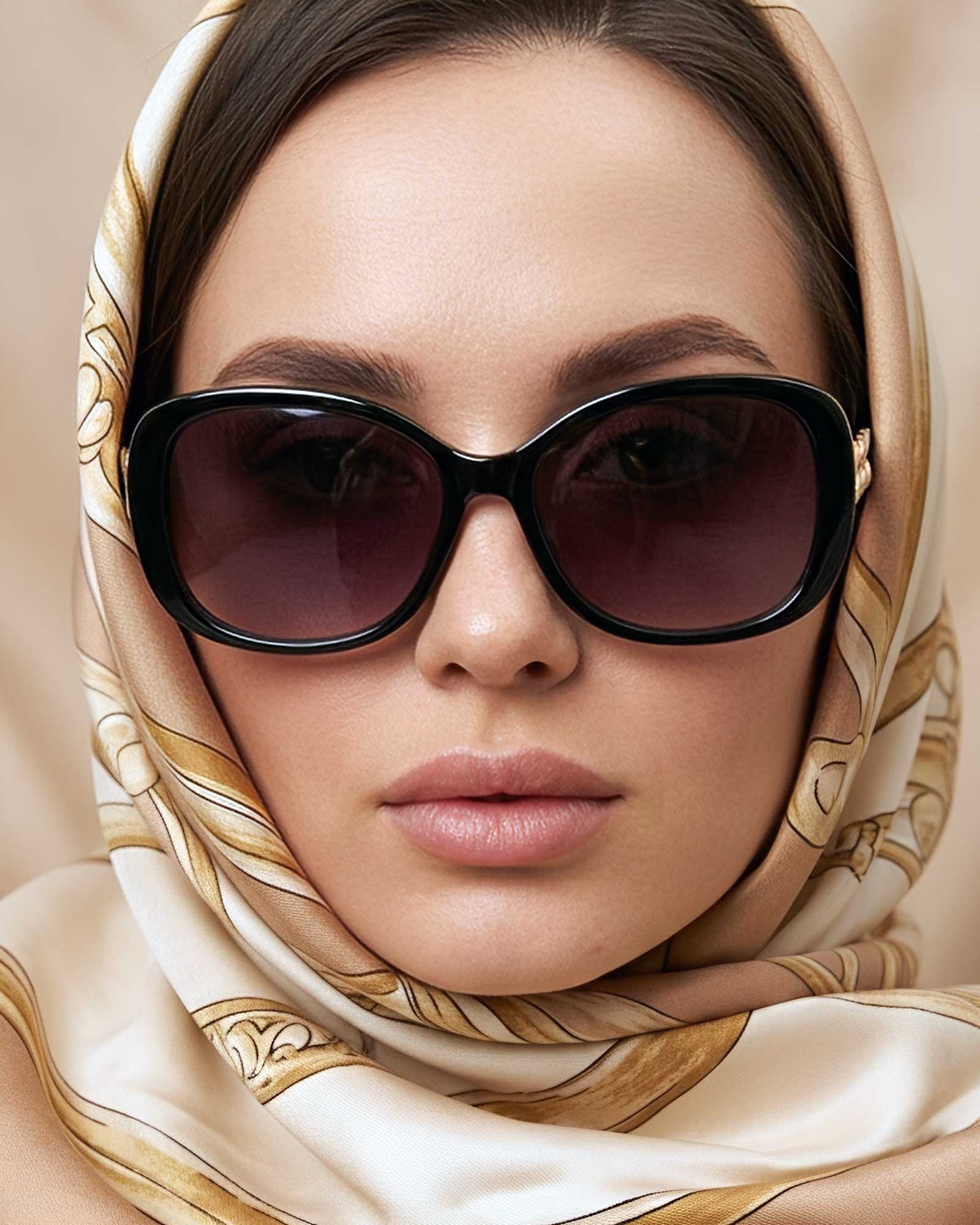 عینک آفتابی زنانه دسته کارتیر برند اکسسورایز آلمان Accessories 430-927